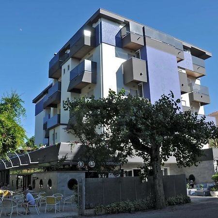 Hotel Carol Римини Экстерьер фото